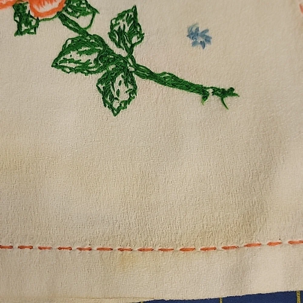 Felts Fun Finds beautiful table